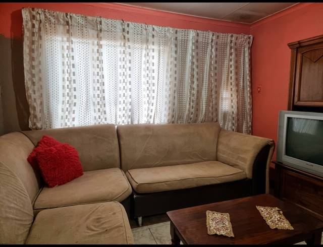 2 BEDROOM HOUSE FOR SALE IN EVATON WEST